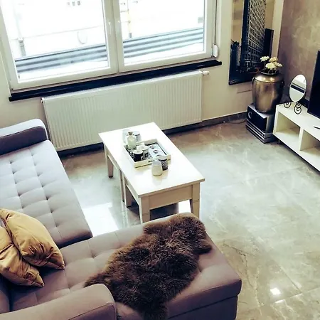 Apartman Luxury - *